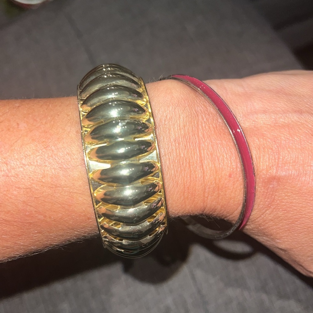 Two bracelets - Picture 3 of 3